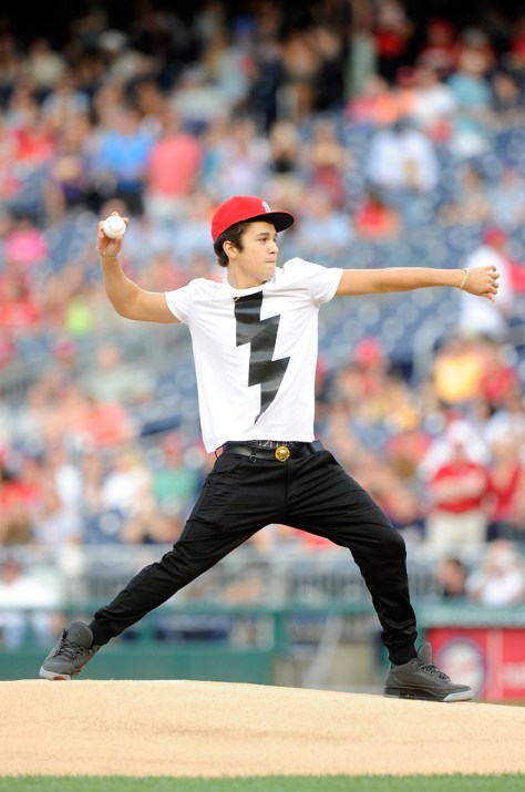 Austin+Mahone+Milwaukee+Brewers+v+Washington+WId7E0xN23ix
